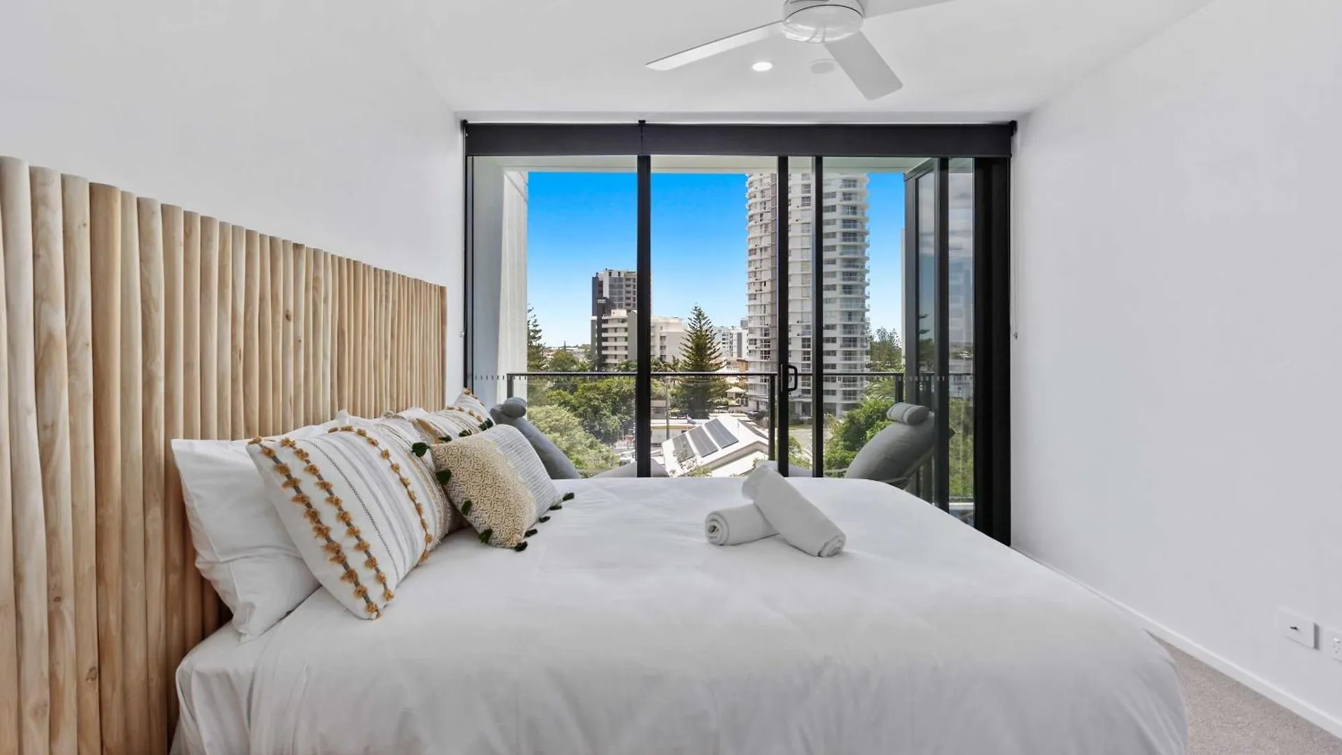Apartment Ocean Views - Sandbar Burleigh Heads Gold Coast